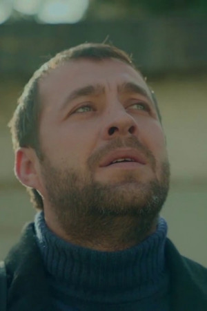 Dağıntılar altında