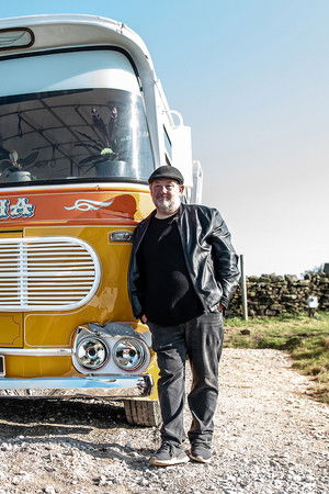 Johnny Vegas: Carry on Glamping
