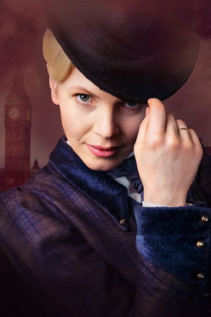 Bayan Scarlet ve Dük