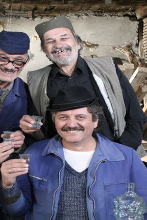 Selo gori, a baba se češlja