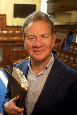 Hawks and Doves: The Crown and Ireland's War of Independence