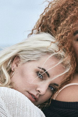 Curvy Girls: Stripped Bare