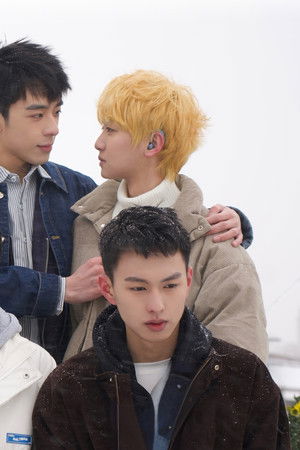 路过我年少时光的蓝色