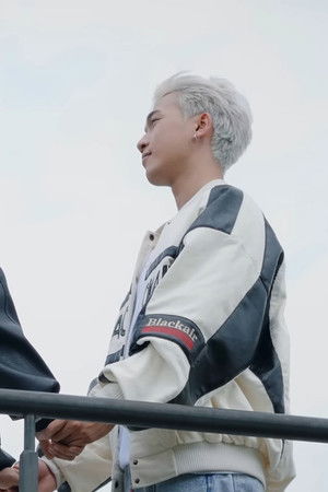 Vì Yêu Mà Chiến