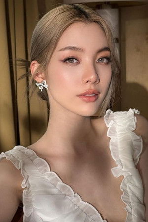 กรณ์นภัส เศรษฐรัตนพงศ์