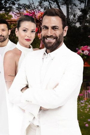 على الحلوة والمرة