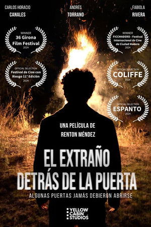 El extraño detrás de la puerta