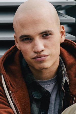 Les Bracelets rouges