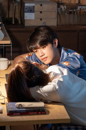 拜托了！不速之客