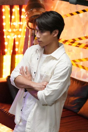 คนกลางแล้วไง