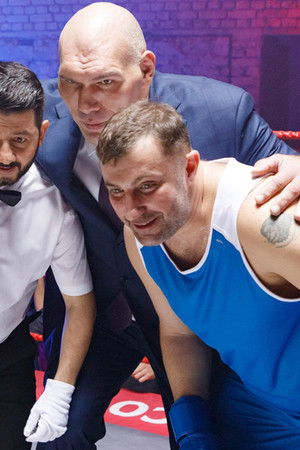 Миша портит всё