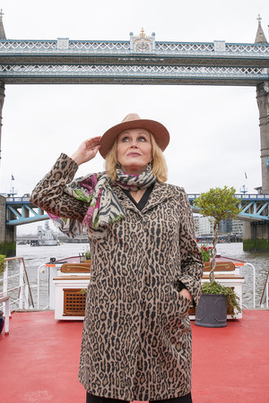 Joanna Lumley ile Britanya