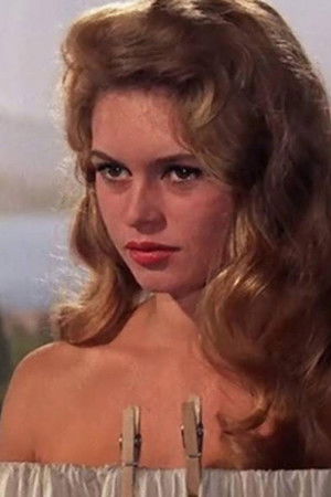 ...Ve Tanrı Kadını Yarattı