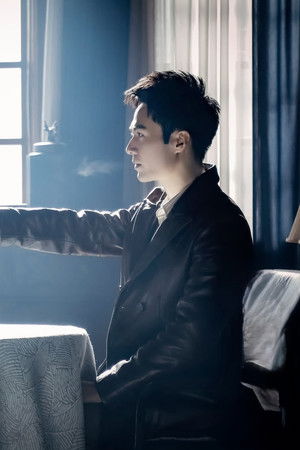 恨君不似江楼月