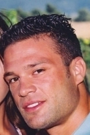 Η Αγάπη Ήρθε από Μακριά