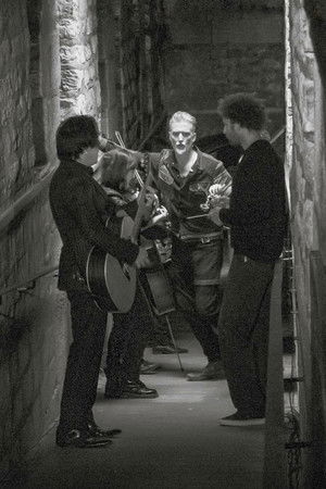 Queens of the Stone Age: Alive in Paris and Before