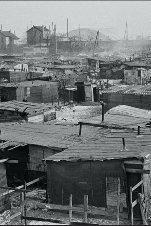 Une vie en transit, ou l'illusion du provisoire Une vie en transit, ou l'illusion du provisoire