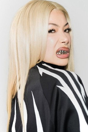 Molly Santana