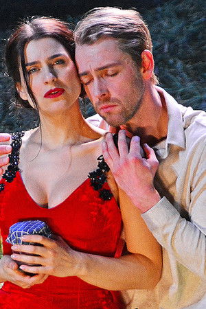 Tchaikovsky: Eugene Onegin (Komische Oper Berlin) Tchaikovsky: Eugene Onegin (Komische Oper Berlin)