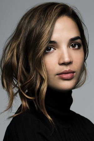 Georgie Flores