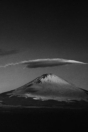 Mount Fuji – The Movement of Clouds Mount Fuji – The Movement of Clouds