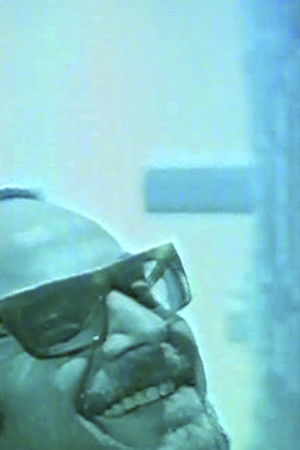 Commentary on Les Autres Commentary on Les Autres