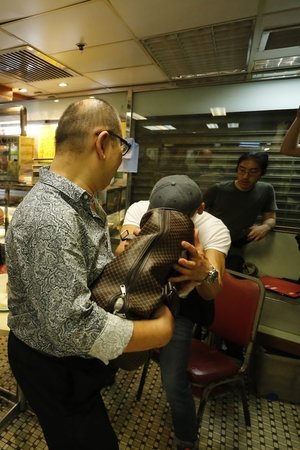 Where's The Head? Where's The Head?