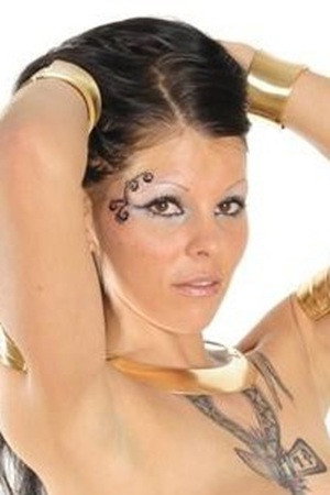 Pia Carrere