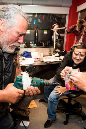 Valeu, Animais! - Os 25 Anos do Programa Mais Maldito da Rádio Brasileira Valeu, Animais! - Os 25 Anos do Programa Mais Maldito da Rádio Brasileira