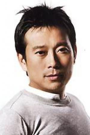 Vinij Lertratanachai