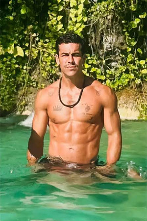 Mario Casas
