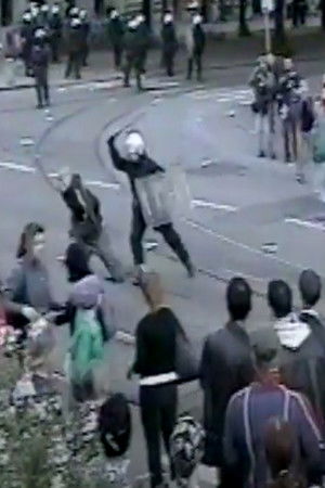 Hotet Mot Demokratin - om Göteborgskravallerna 2001 Hotet Mot Demokratin - om Göteborgskravallerna 2001