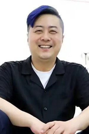 张震