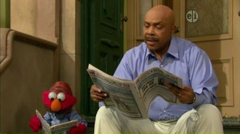 Elmo Wants to be Like Gordon episode still image