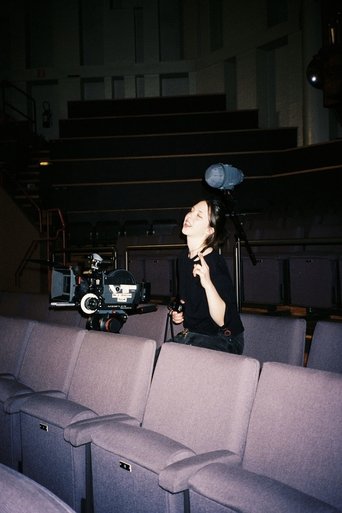 Laura Vande Vijvere
