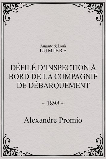 Défilé d’inspection à bord de la compagnie de débarquement