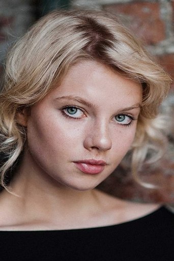 Actor Ella Newton