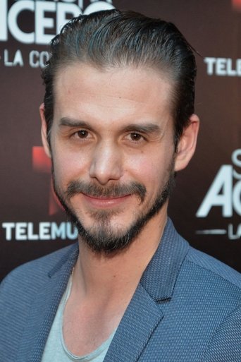 Actor Oscar Priego