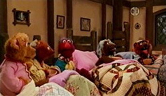 Bears Try to Hibernate episode still image