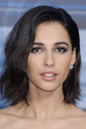 Image of Naomi Scott