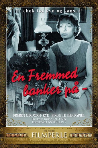 En fremmed banker på 在线观看和下载完整电影