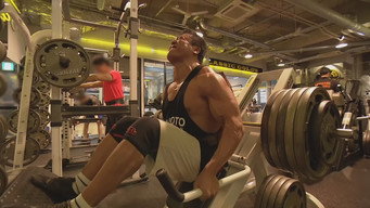 Muscle and Bustle: A 24-Hour Gym in Tokyo