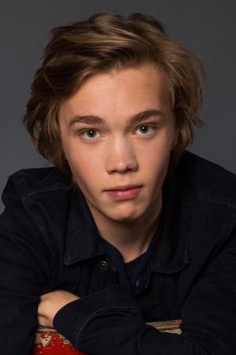 Image of Charlie Plummer