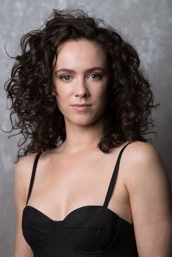 Image of Amy Manson