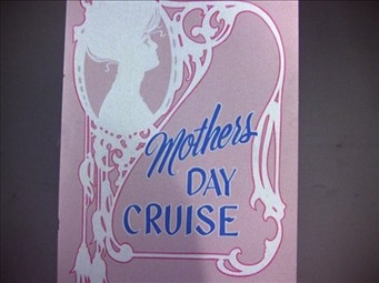 Third Wheel/Grandmother's Day/Second String Mom episode still image