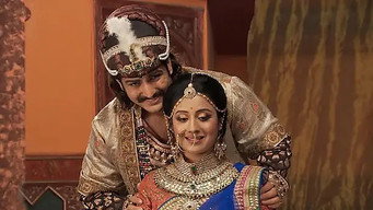 Jodha and Jalal follow a secret path