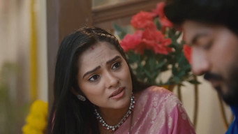 Sneha ana Siddhu cross paths at court