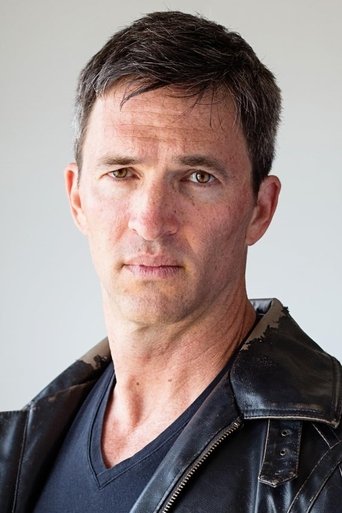 Actor Aaron Craig