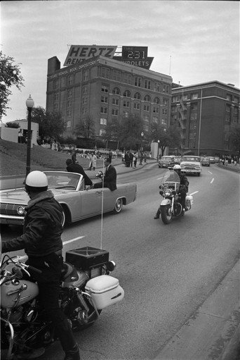 JFK: One PM Central Standard Time 在线观看和下载完整电影