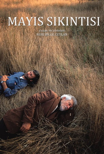 Okładka filmu Chmury w maju